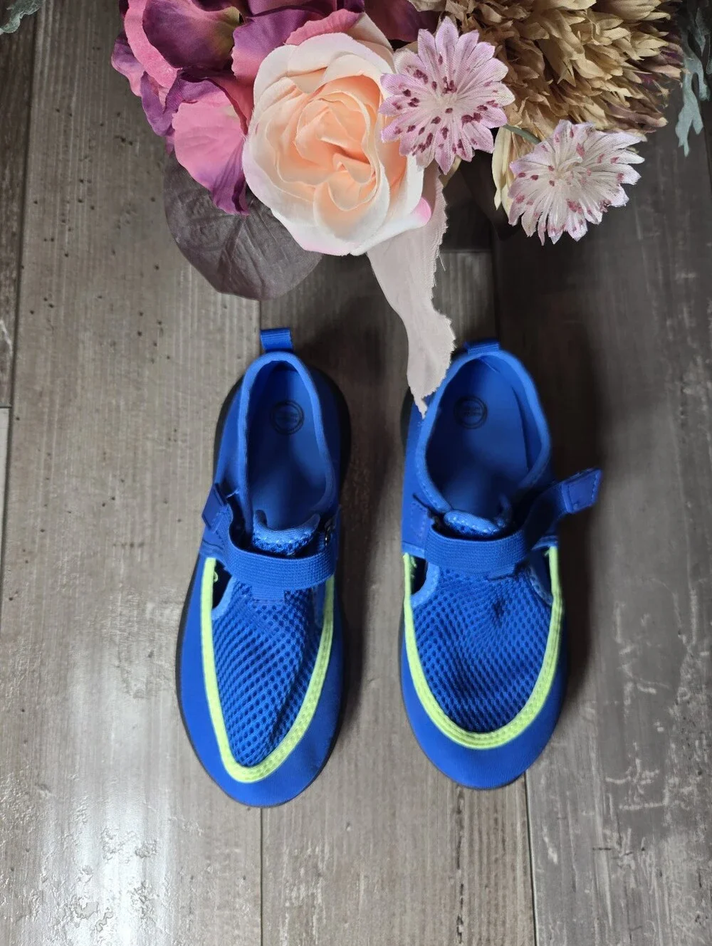 Wonder Nation Toddler Boys 11/12 Electric Blue Water Shoes